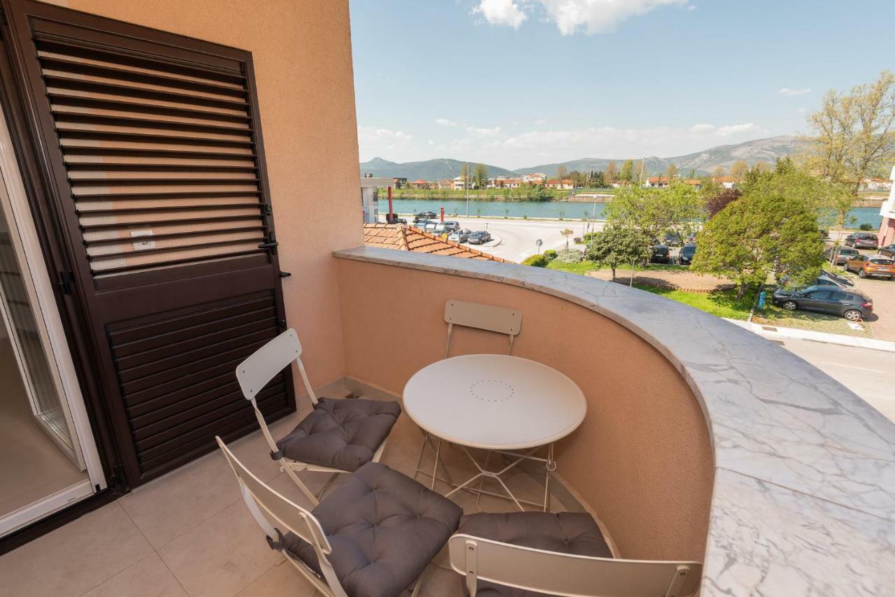 Neretva Valley Apartments - Heated Pool Metković Eksteriør billede