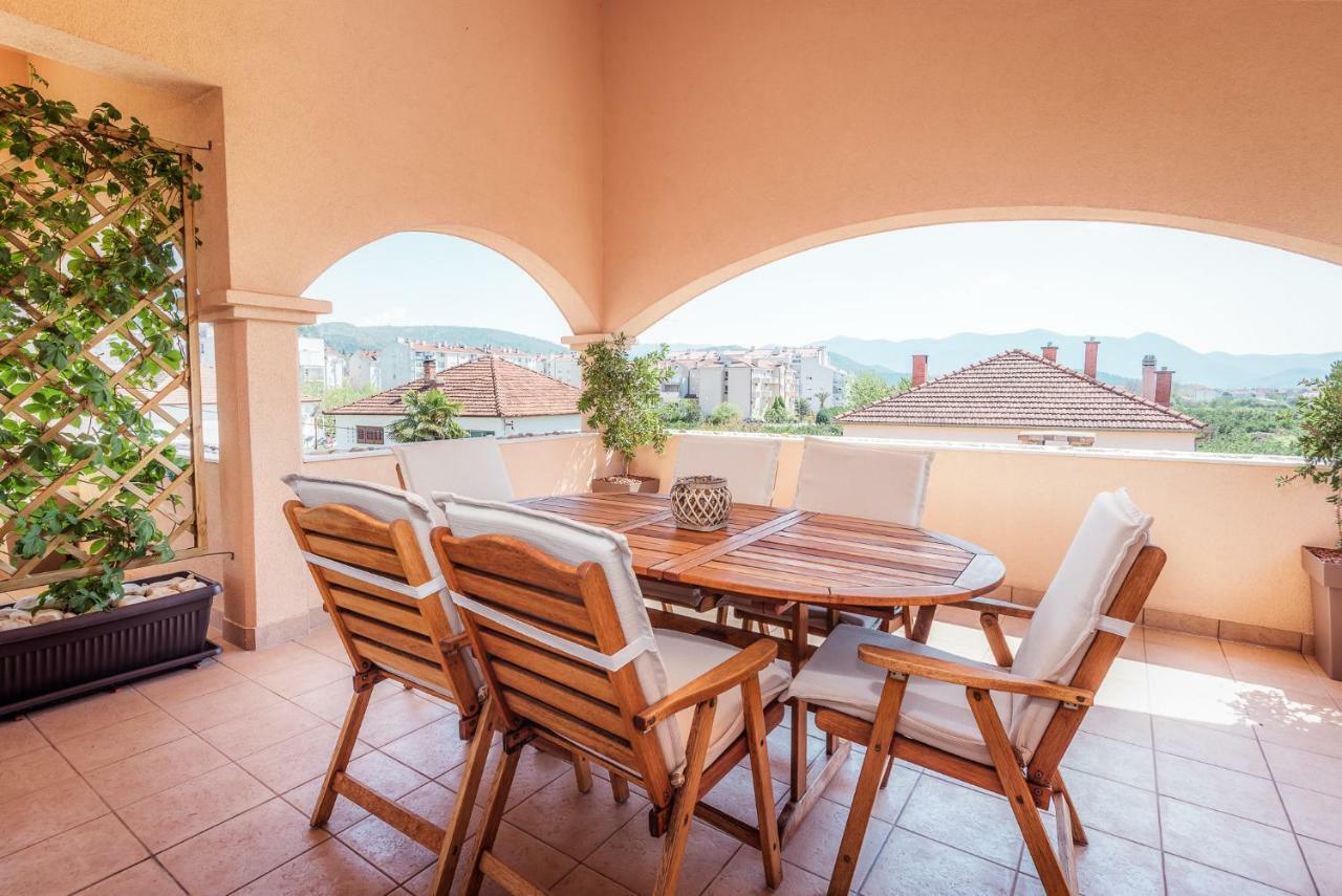 Neretva Valley Apartments - Heated Pool Metković Eksteriør billede